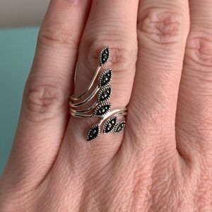 ❗️MOVING SALE❗️ Sterling Silver Marcasite Climber Ring